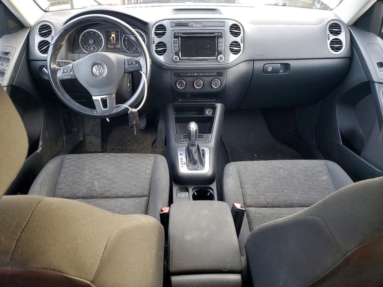 2015 Volkswagen Tiguan S - zdjęcie 8