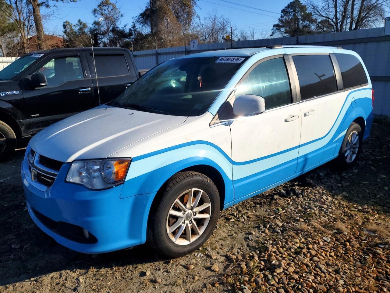 2019 Dodge Grand Caravan Sxt - zdjęcie główne