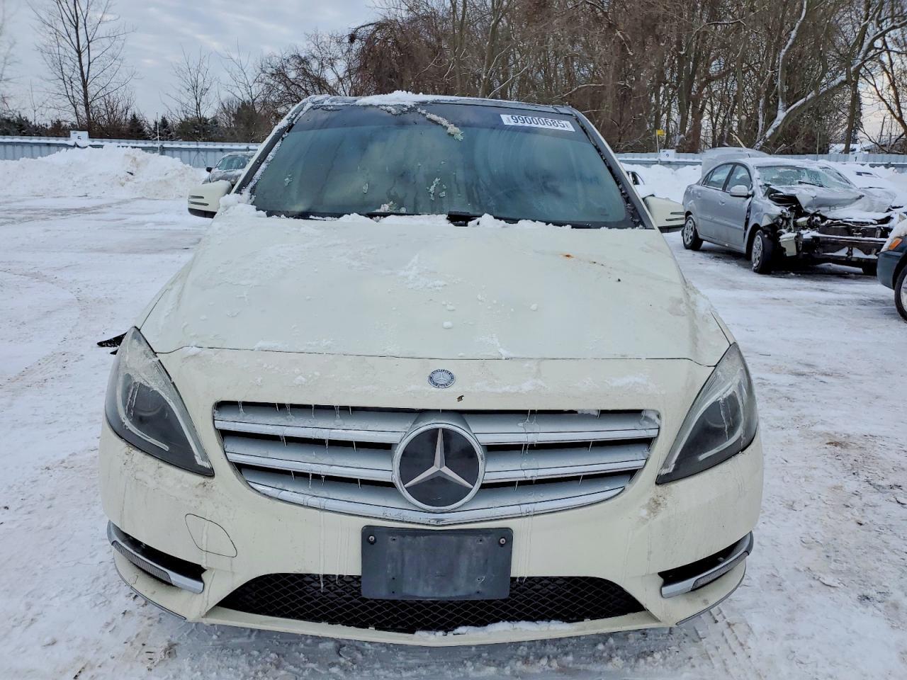 2014 Mercedes-Benz B250 - zdjęcie 5