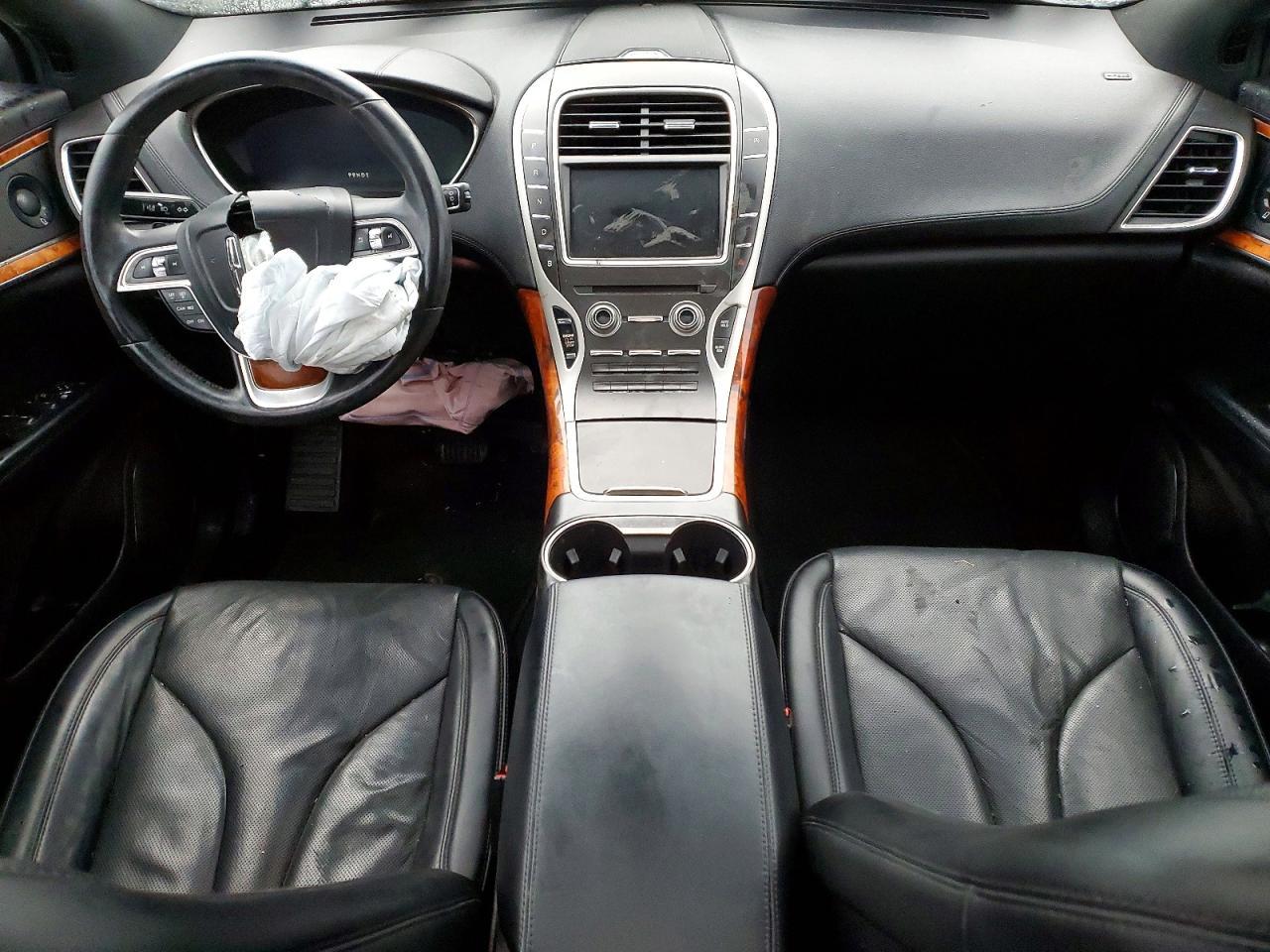 2019 Lincoln Nautilus Reserve - zdjęcie 8