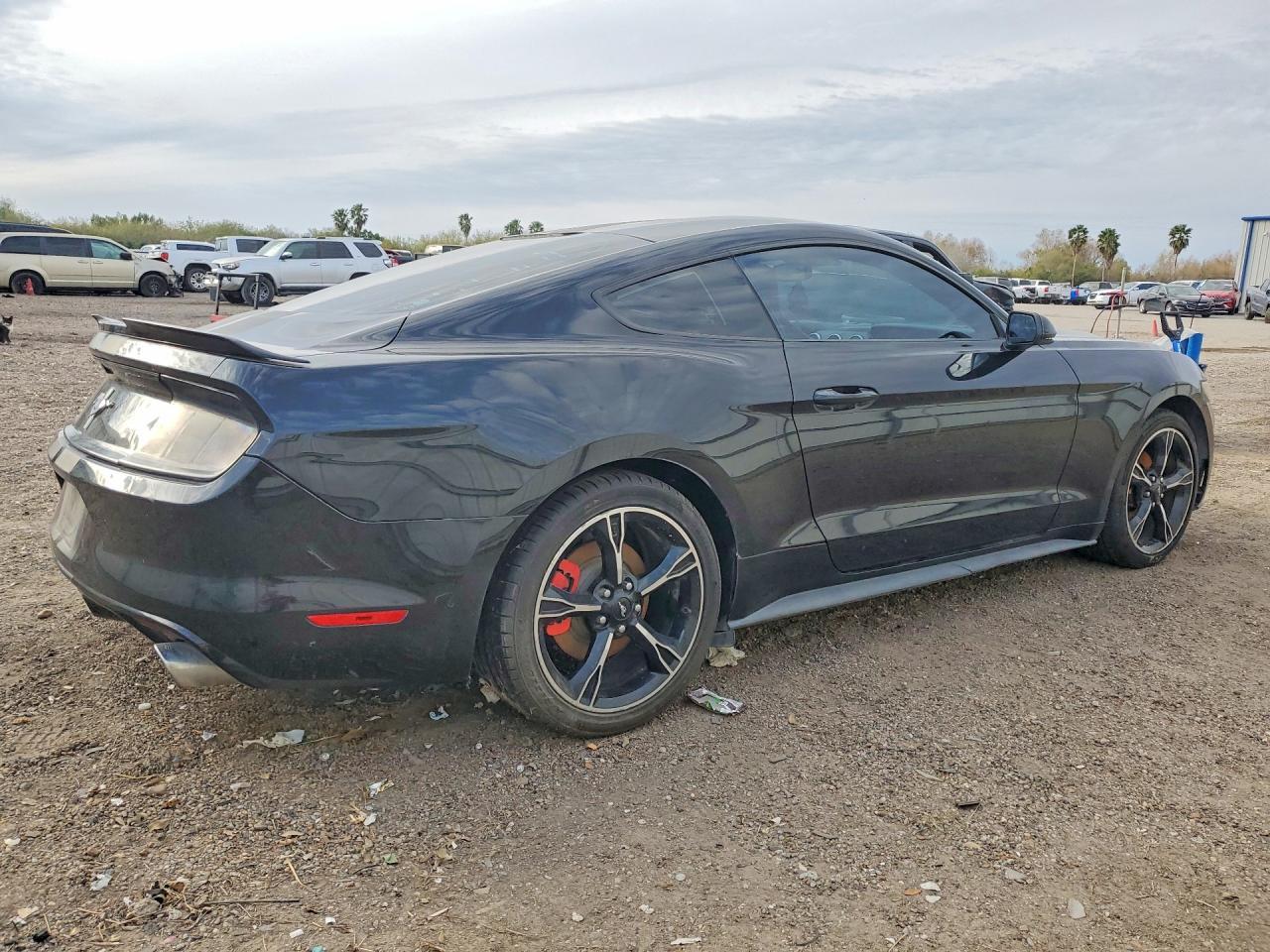 2016 Ford Mustang - zdjęcie 3