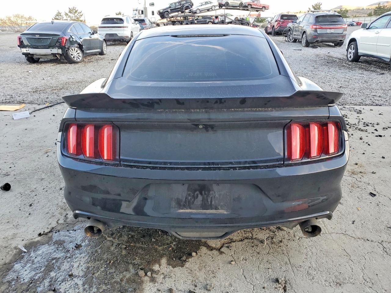 2015 Ford Mustang - zdjęcie 6