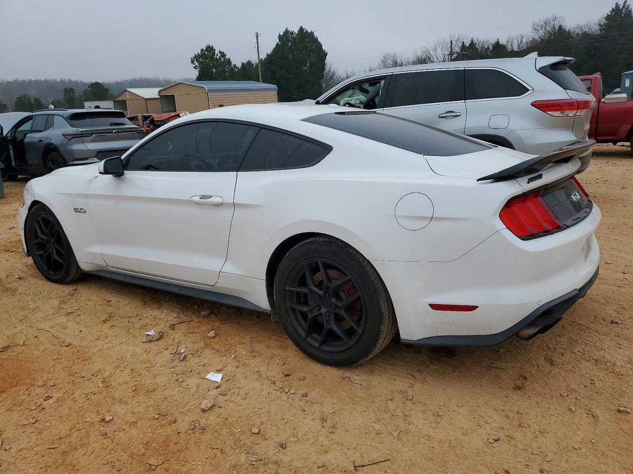 2020 Ford Mustang Gt - zdjęcie 2