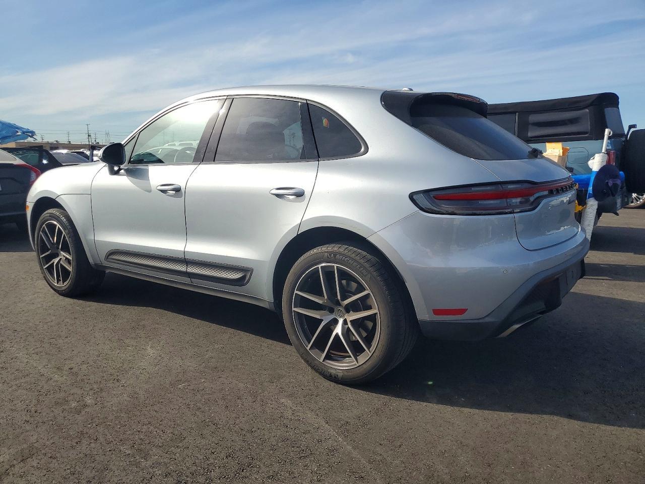 2022 Porsche Macan - zdjęcie 2