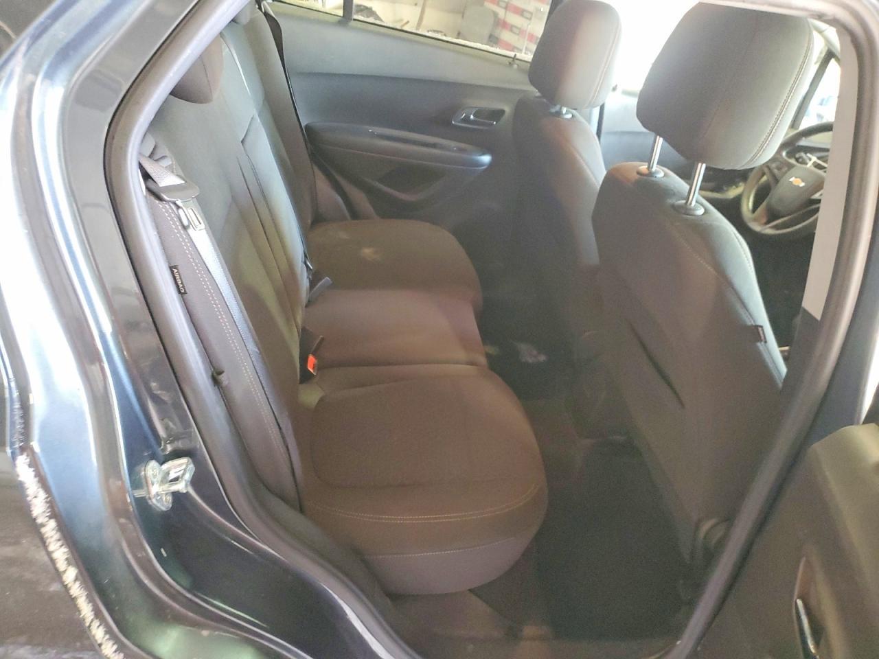 2022 Chevrolet Trax Ls - zdjęcie 11