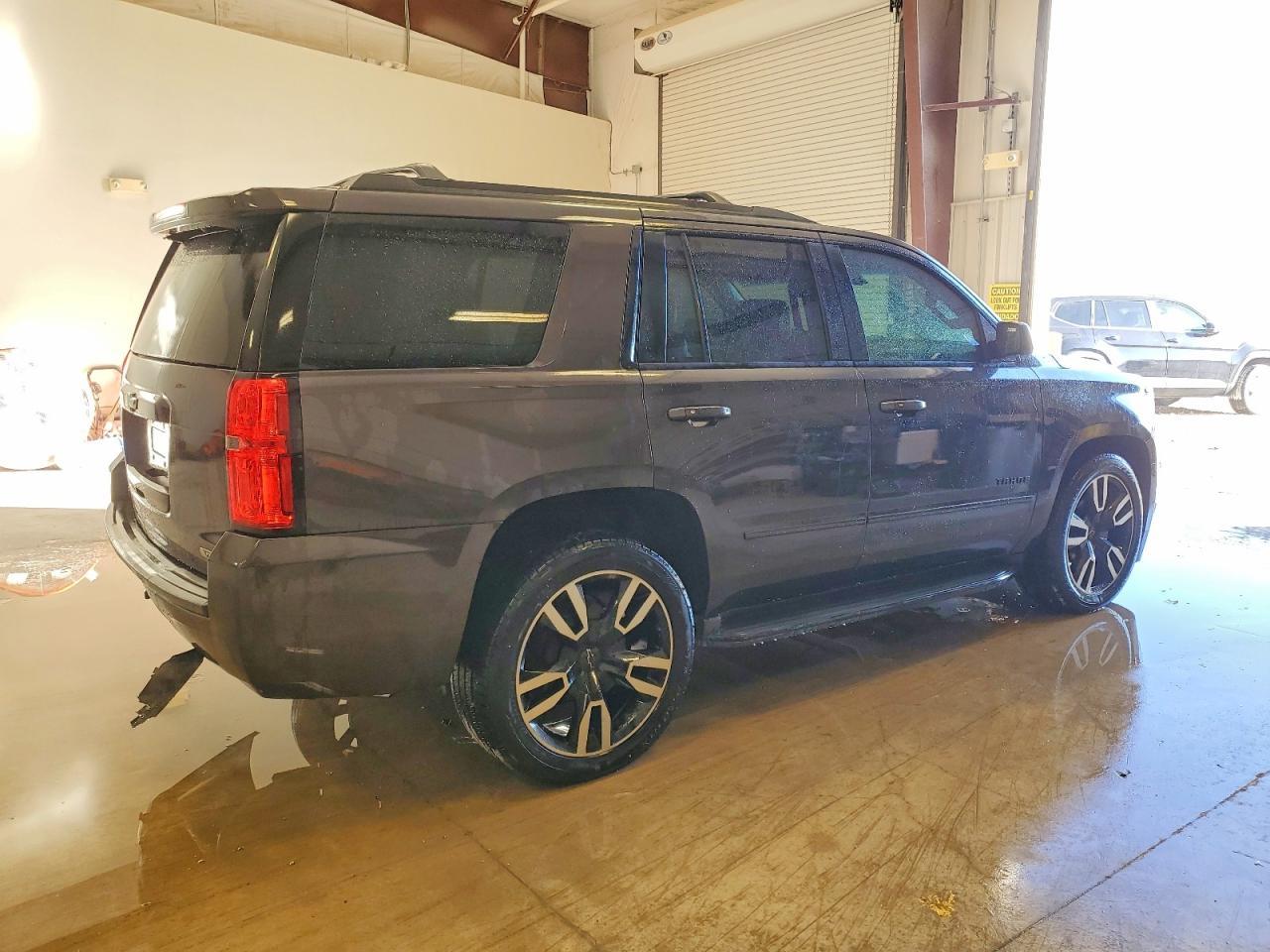 2018 Chevrolet Tahoe C1500 Premier - zdjęcie 3