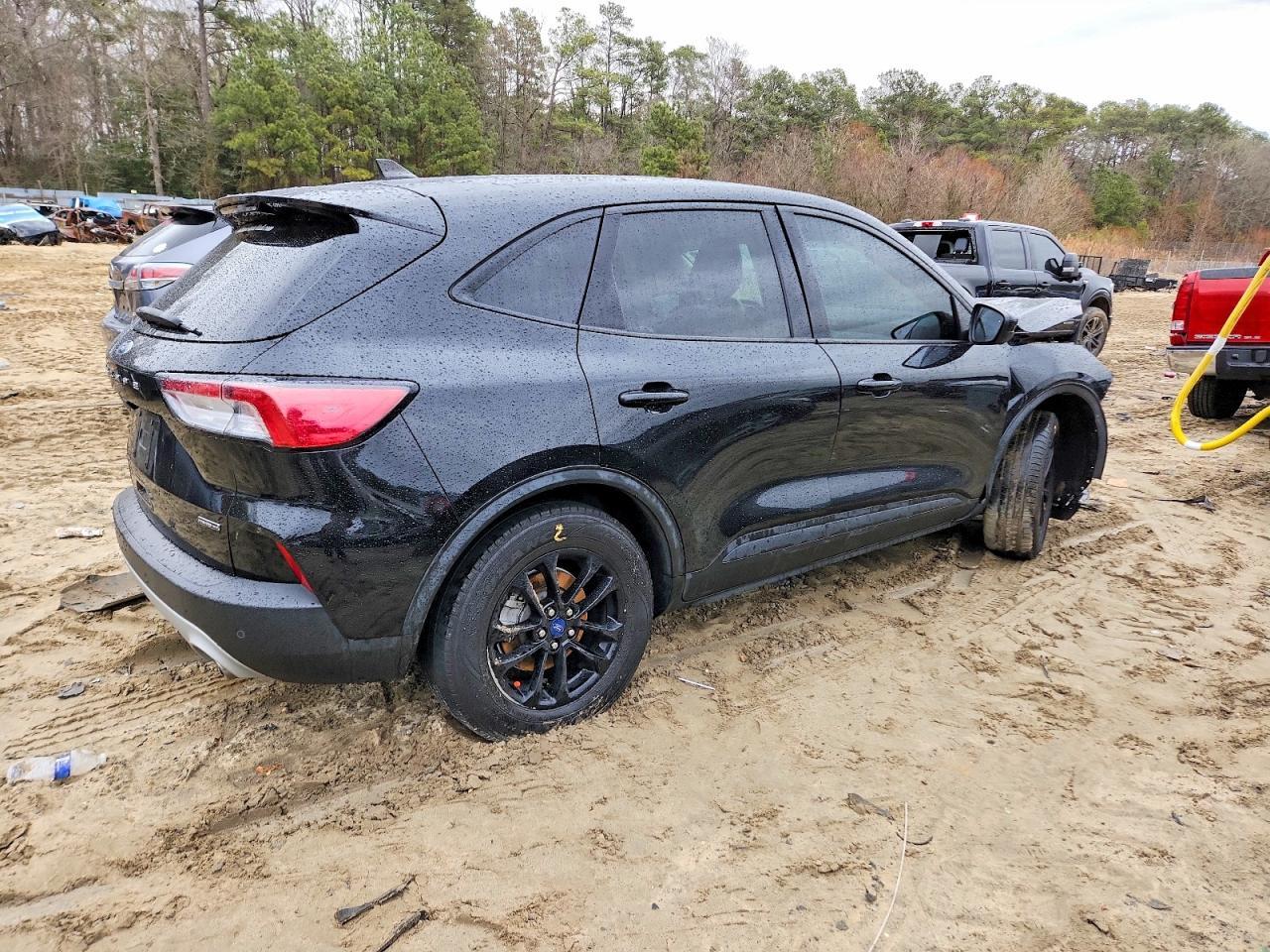 2020 Ford Escape Se Sport - zdjęcie 3