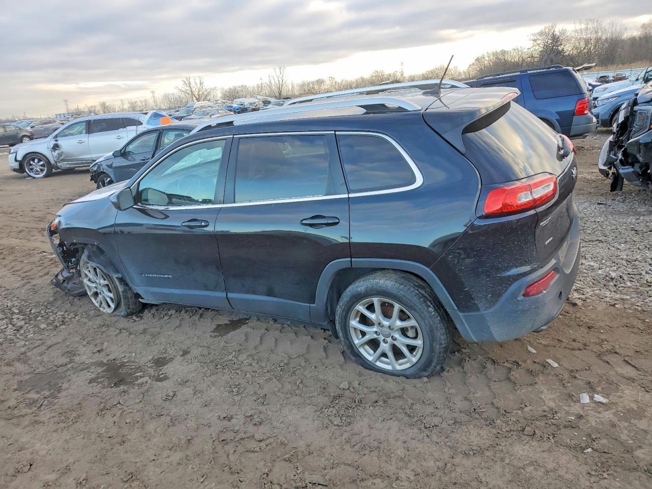 2015 Jeep Cherokee Latitude - zdjęcie 2