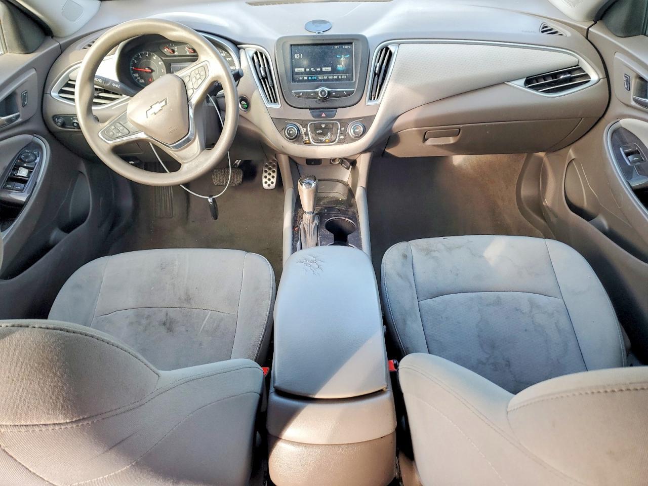 2017 Chevrolet Malibu Ls - zdjęcie 8