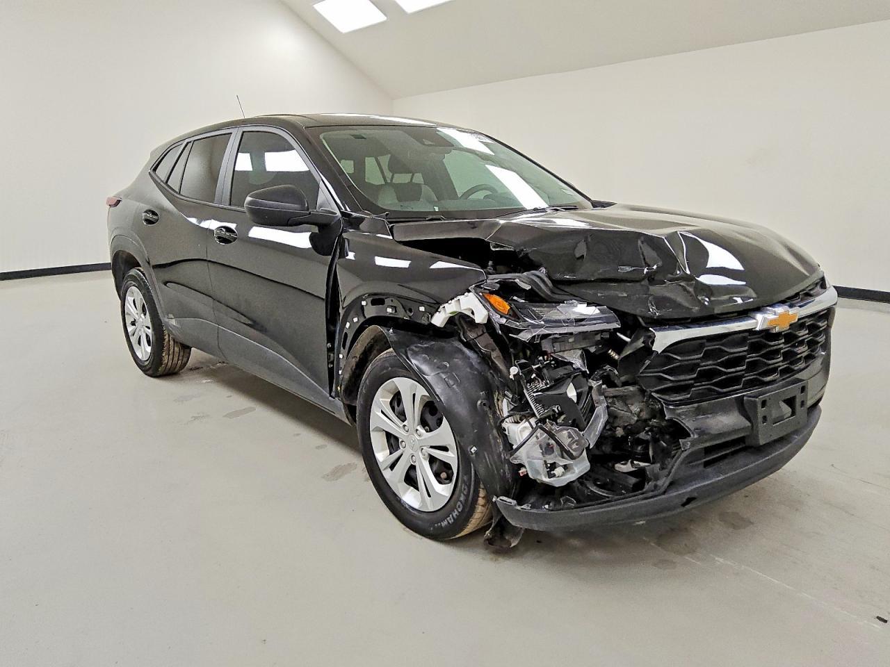 2025 Chevrolet Trax Ls - zdjęcie 4