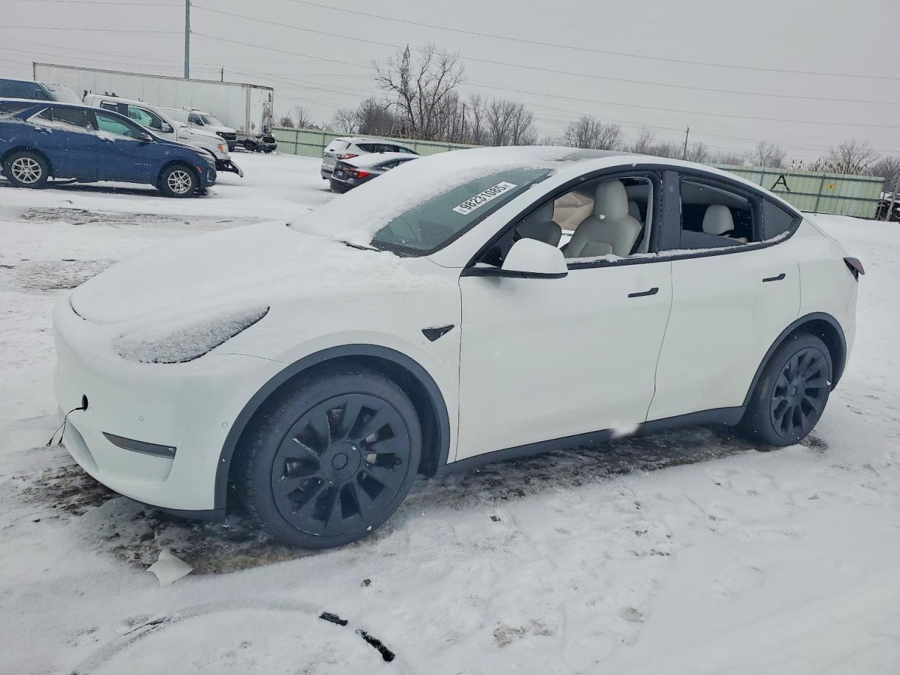 2021 Tesla Model Y - zdjęcie główne