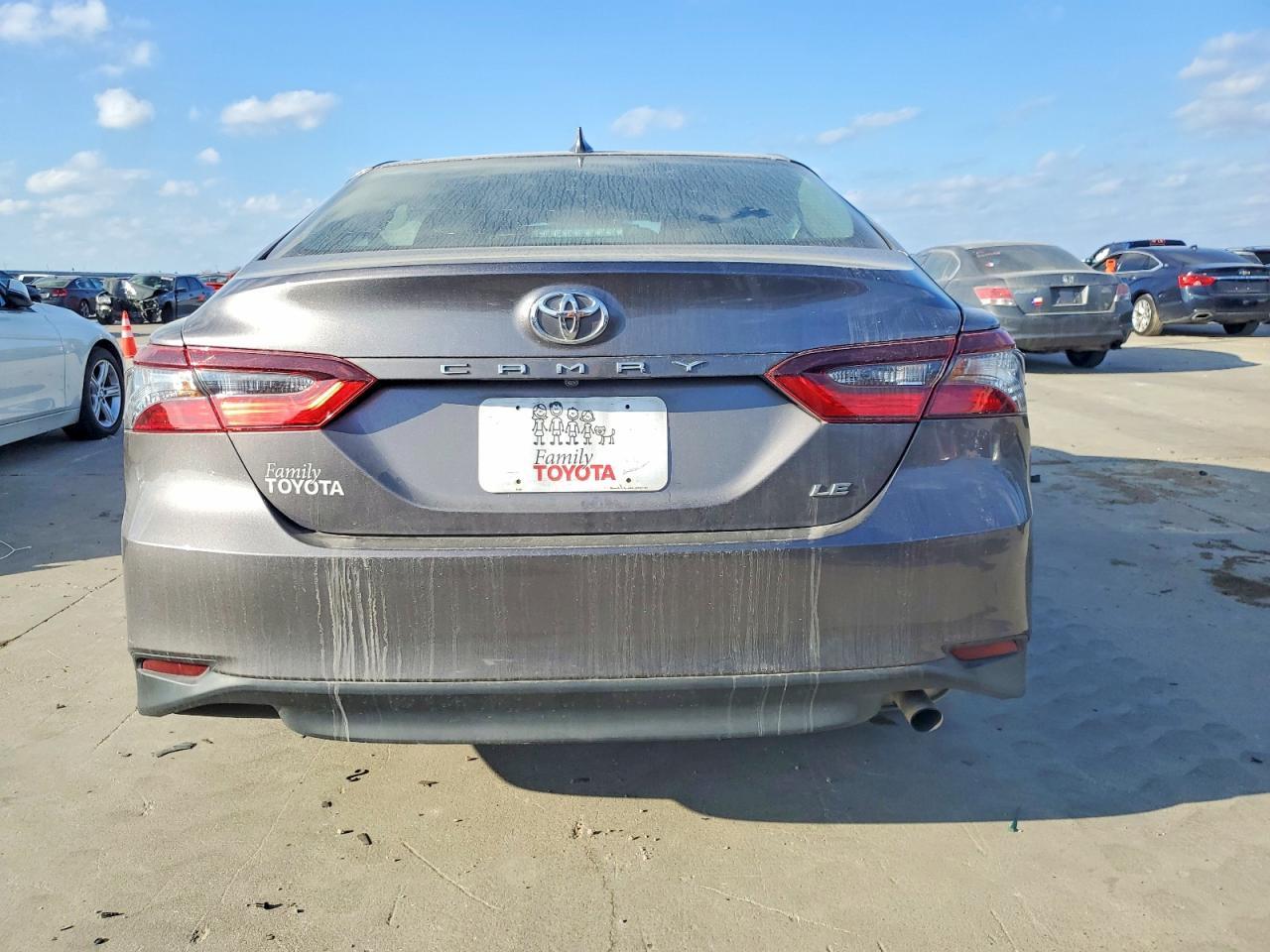 2024 Toyota Camry Le - zdjęcie 6