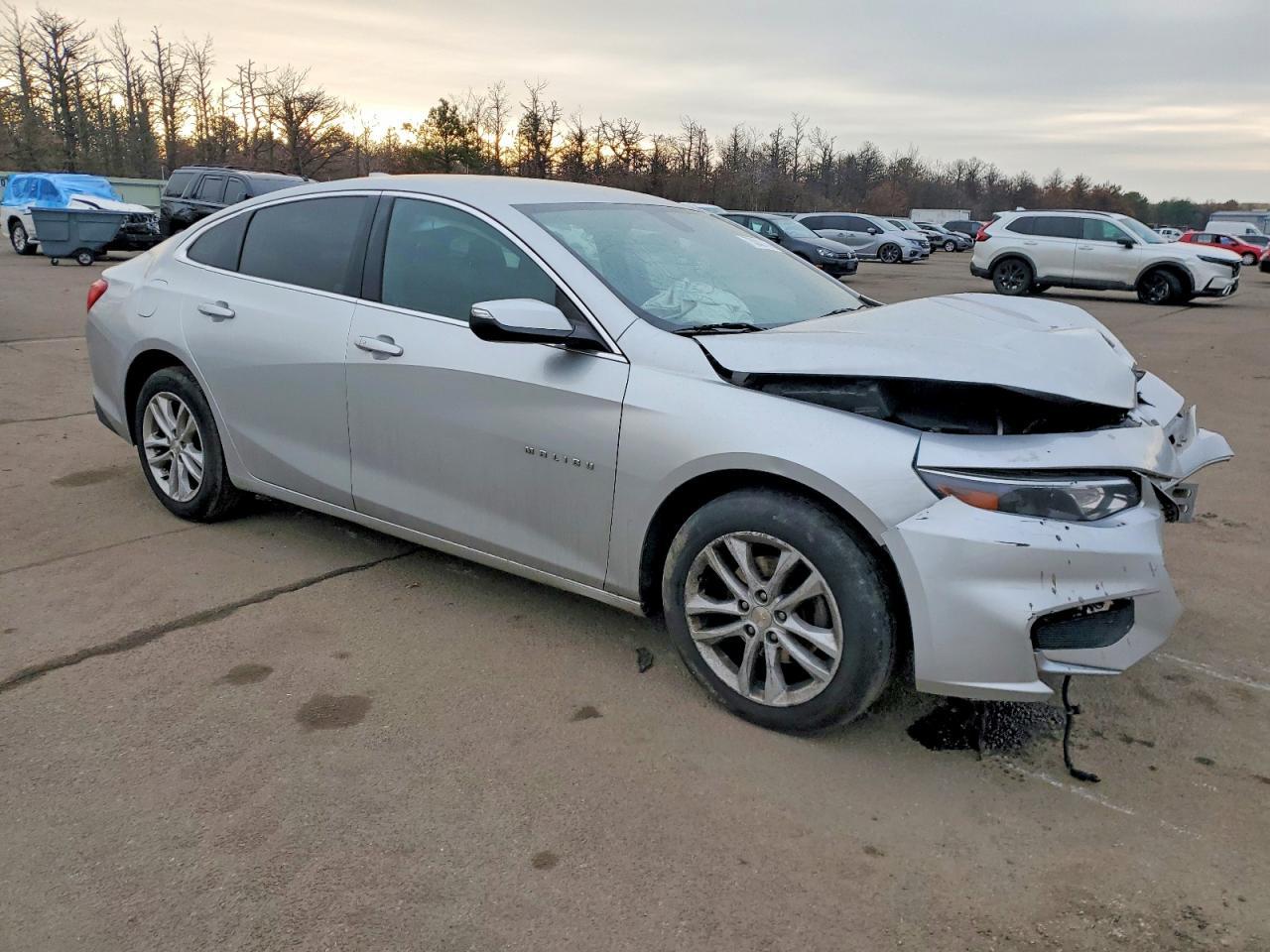 2018 Chevrolet Malibu Lt - zdjęcie 4