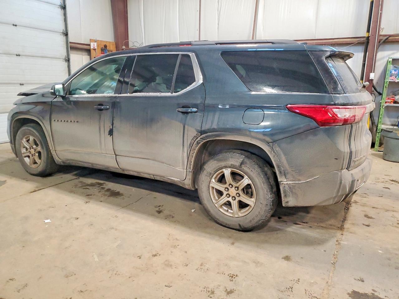 2021 Chevrolet Traverse Lt - zdjęcie 2