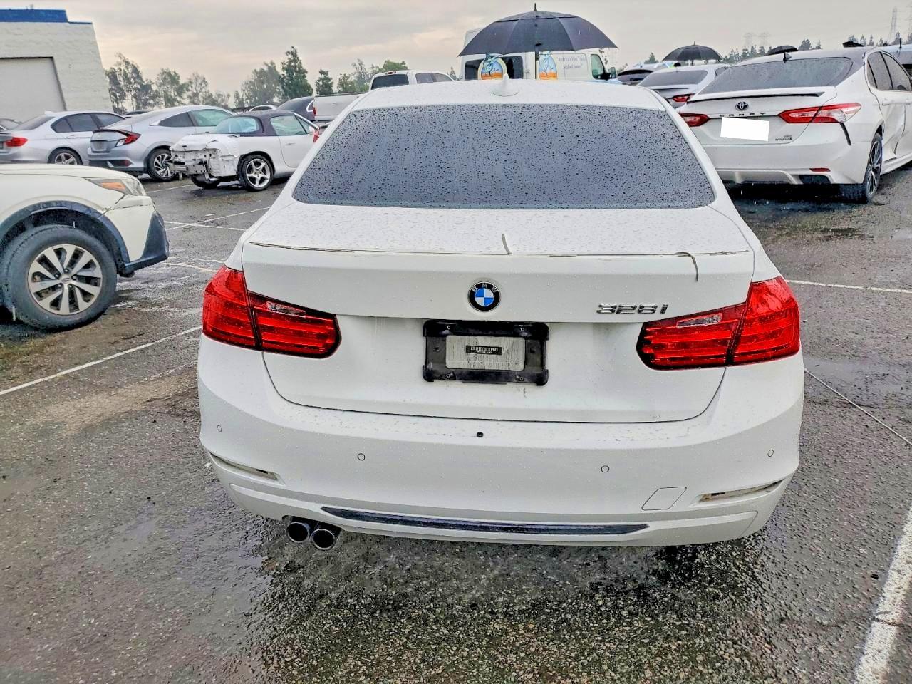 2014 BMW 328 I - zdjęcie 6