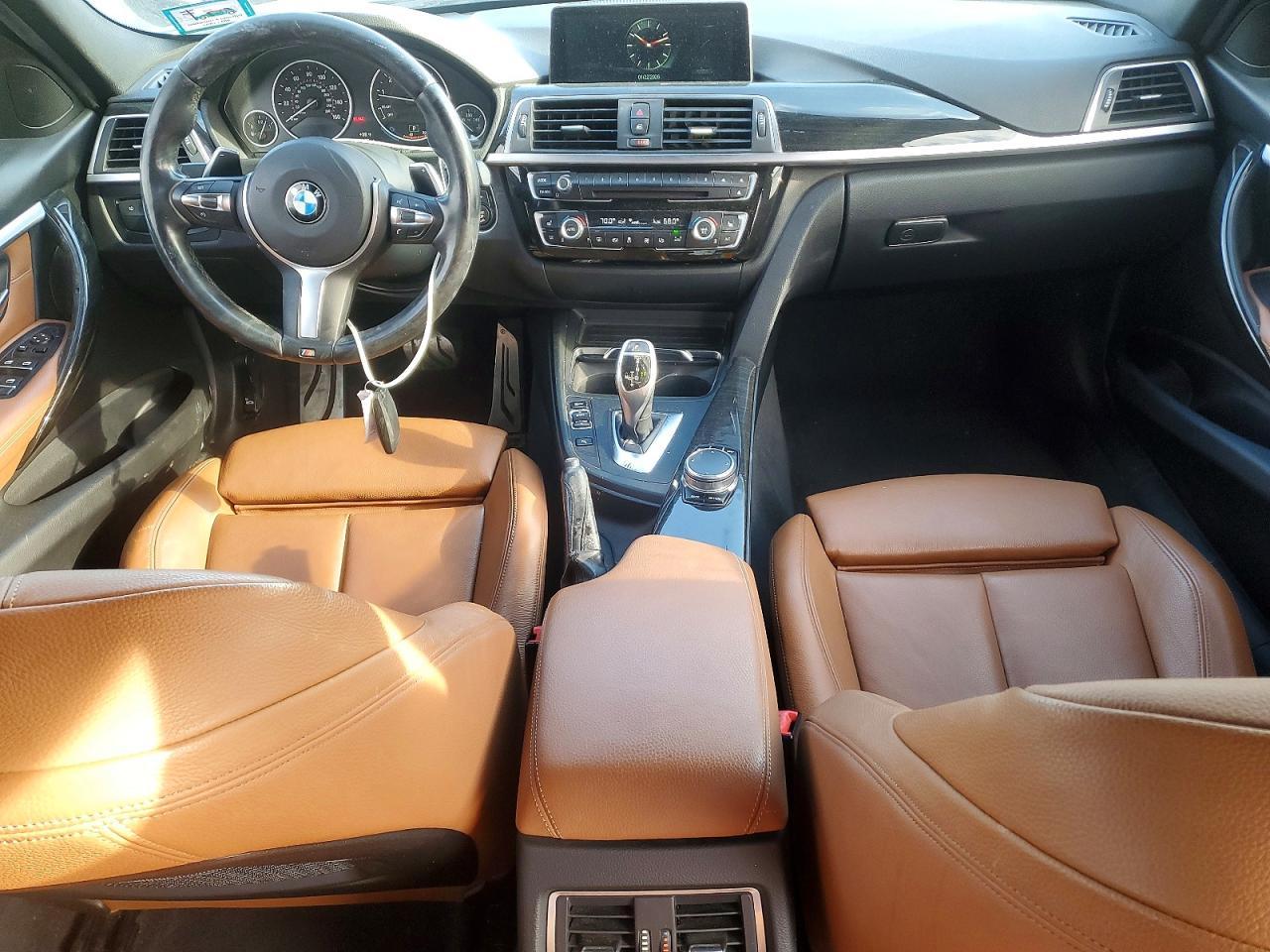 2017 BMW 330 Xi - zdjęcie 8