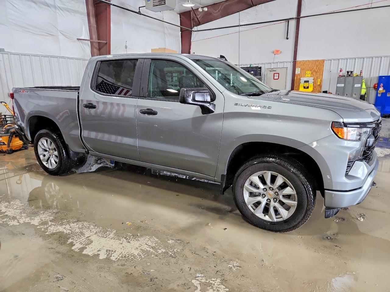 2026 Chevrolet Silverado K1500 Custom - zdjęcie 4