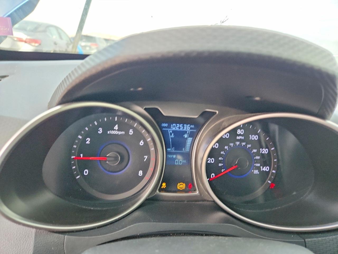 2016 Hyundai Veloster - zdjęcie 9