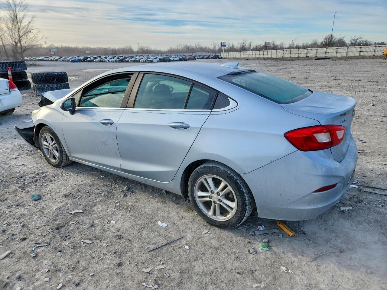2017 Chevrolet Cruze Lt - zdjęcie 2