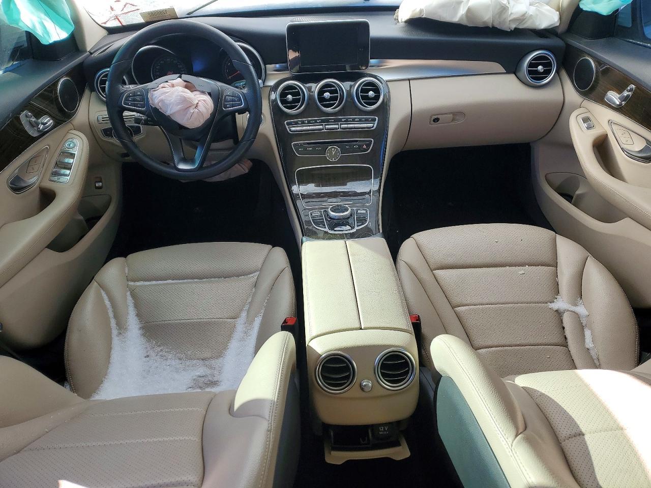 2017 Mercedes-Benz C 300 - zdjęcie 8