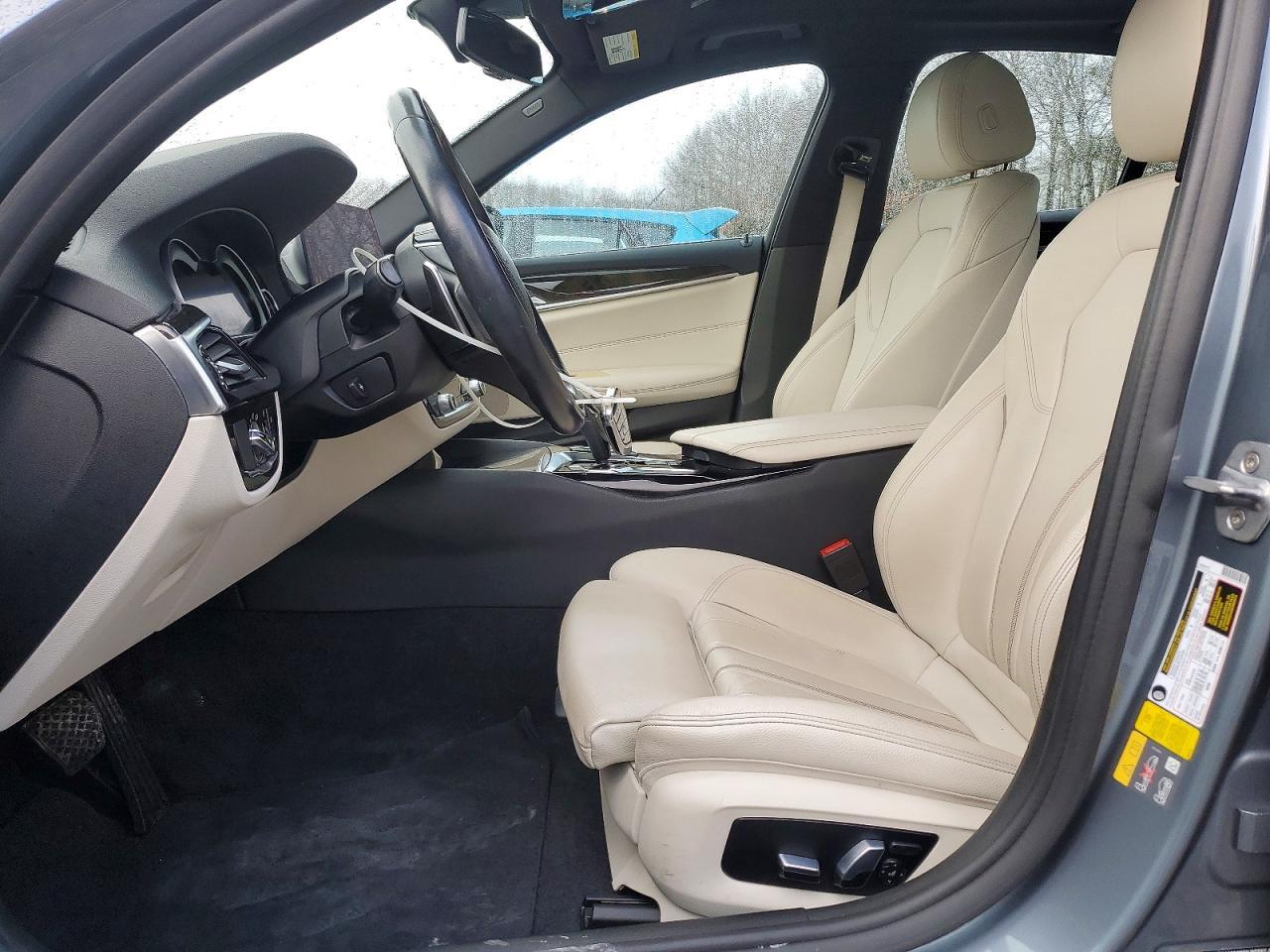 2019 BMW 530E - zdjęcie 7