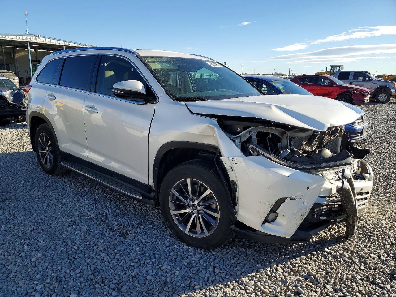 2019 Toyota Highlander Se - zdjęcie 7
