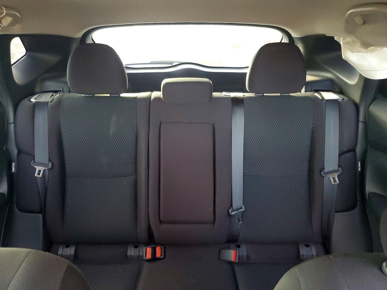 2021 Nissan Rogue Sport S - zdjęcie 10