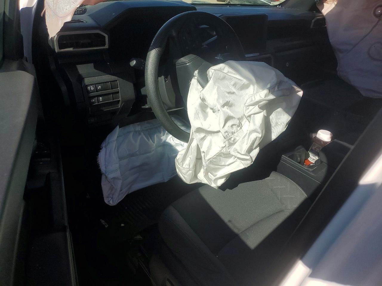 2024 Toyota Tacoma Sr - zdjęcie 8