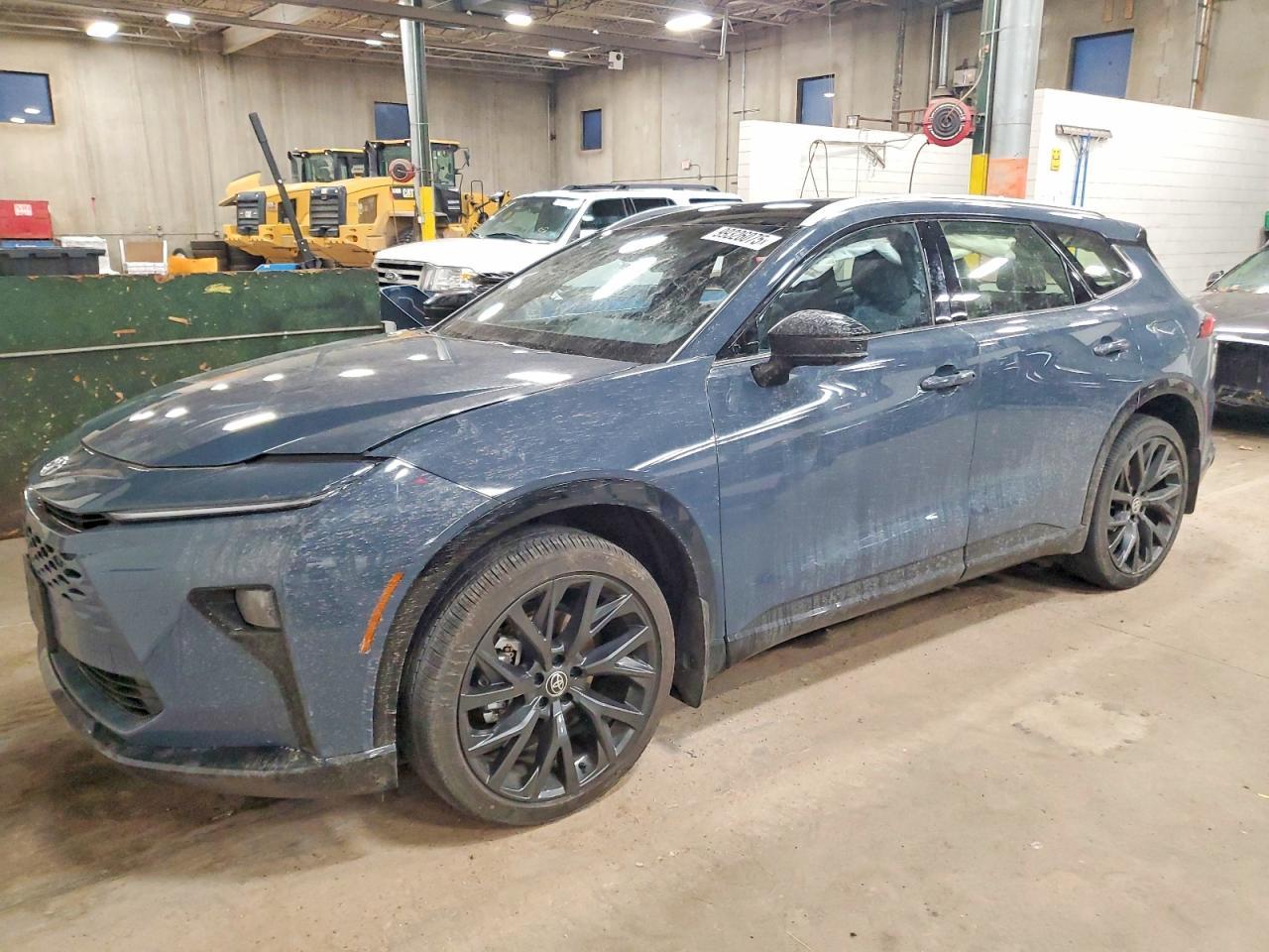 2025 Toyota Crown Signia Xle - zdjęcie główne