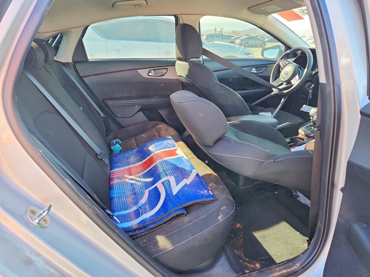 2021 Kia Forte Fe - zdjęcie 10