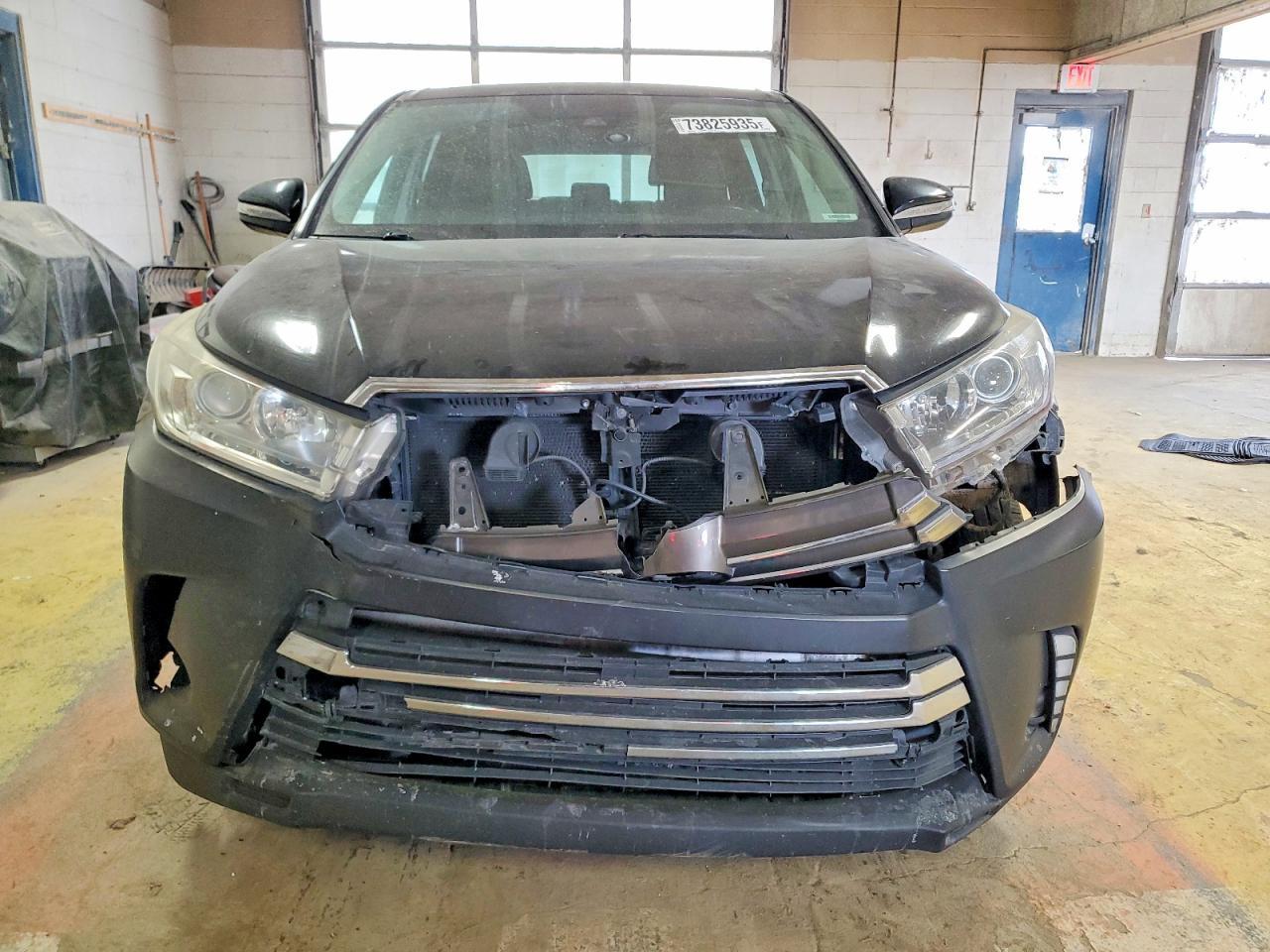 2017 Toyota Highlander Le - zdjęcie 5