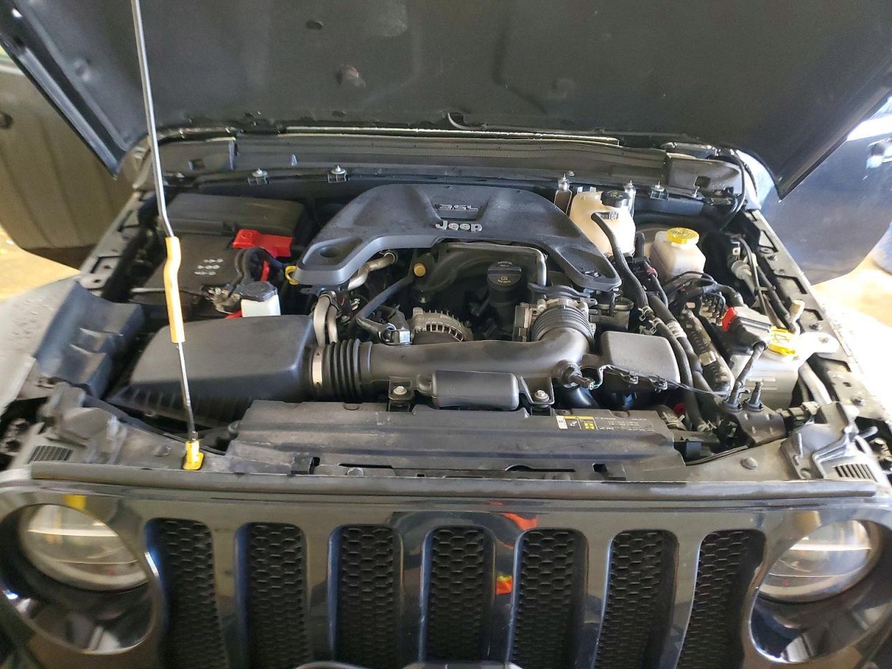 2020 Jeep Wrangler Unlimited Sport - zdjęcie 11