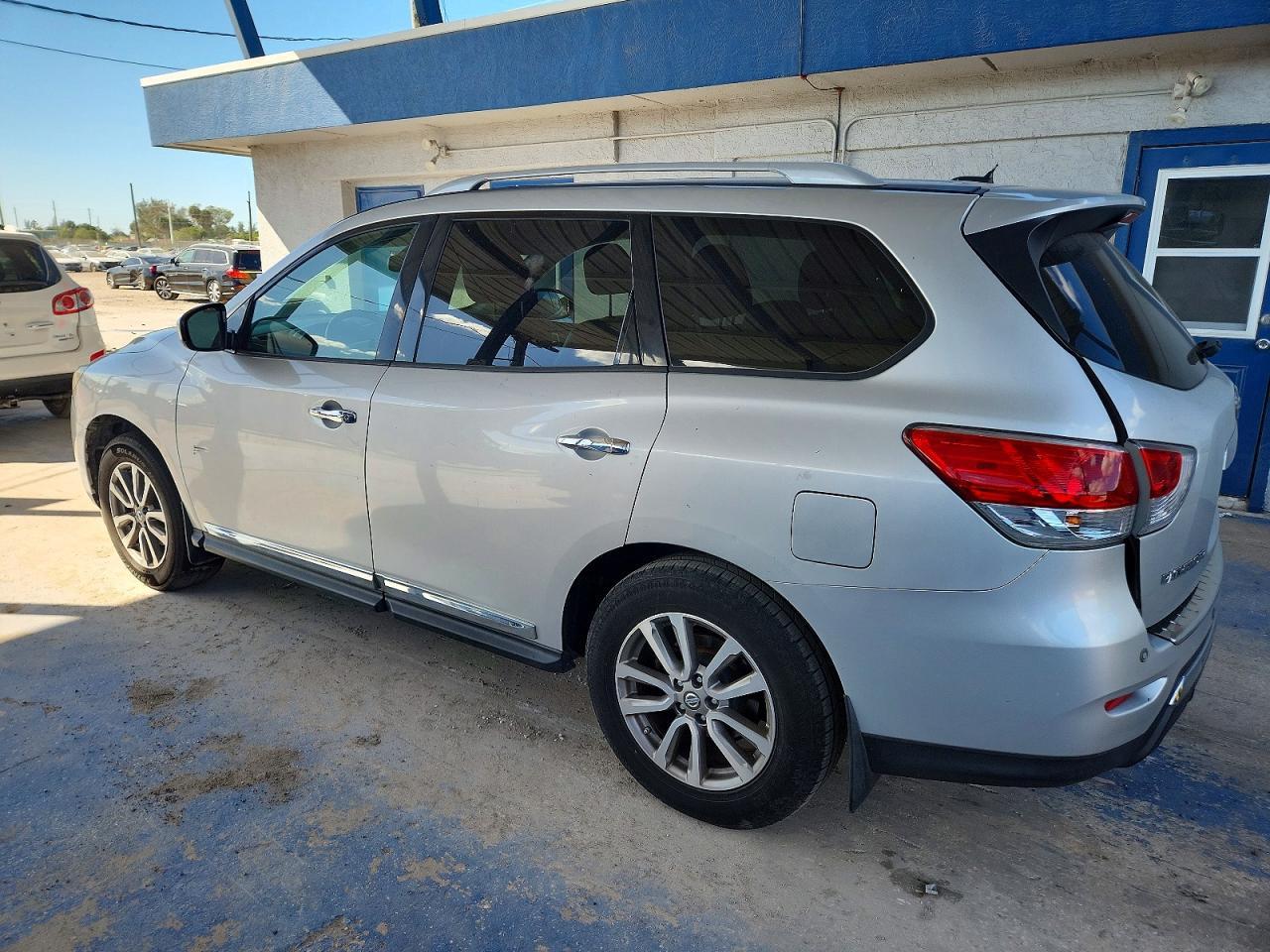 2014 Nissan Pathfinder S - zdjęcie 2