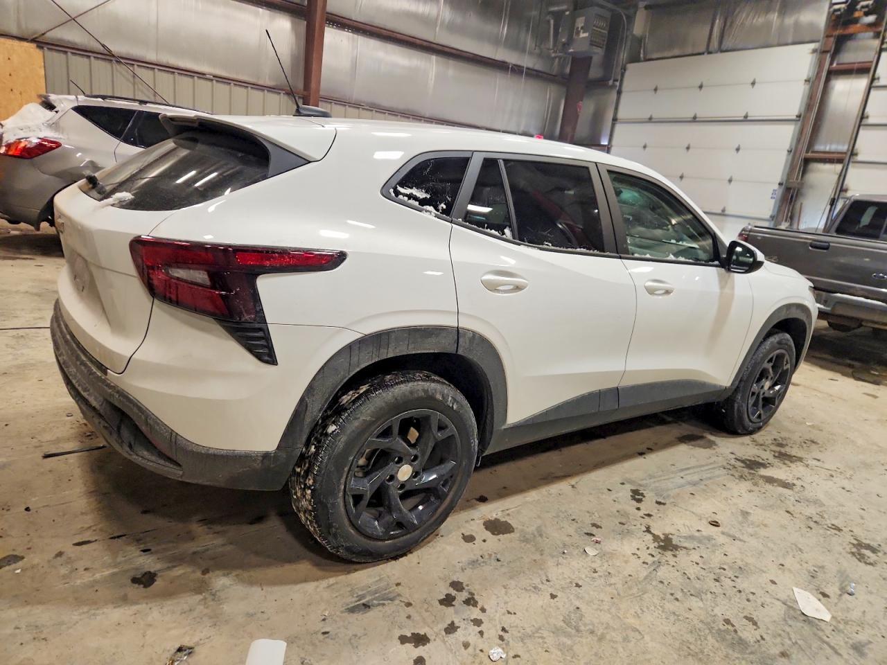 2024 Chevrolet Trax Ls - zdjęcie 3