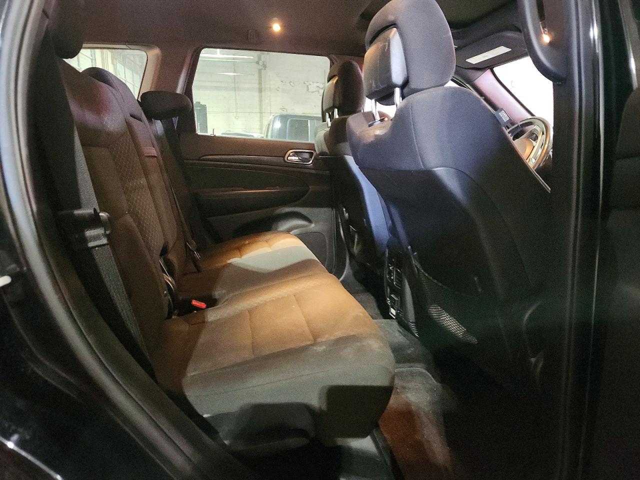 2018 Jeep Grand Cherokee Laredo - zdjęcie 11