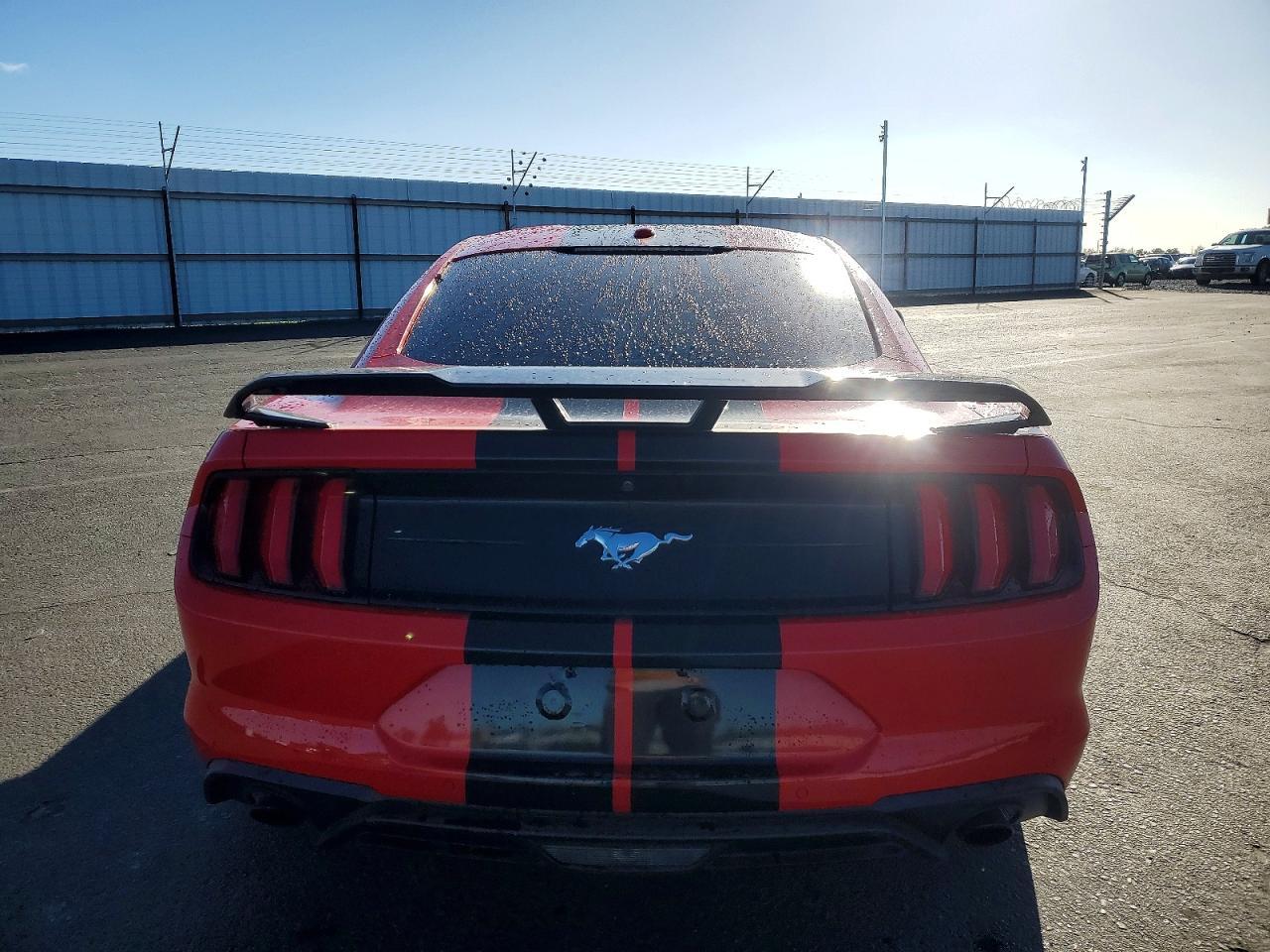 2019 Ford Mustang - zdjęcie 6