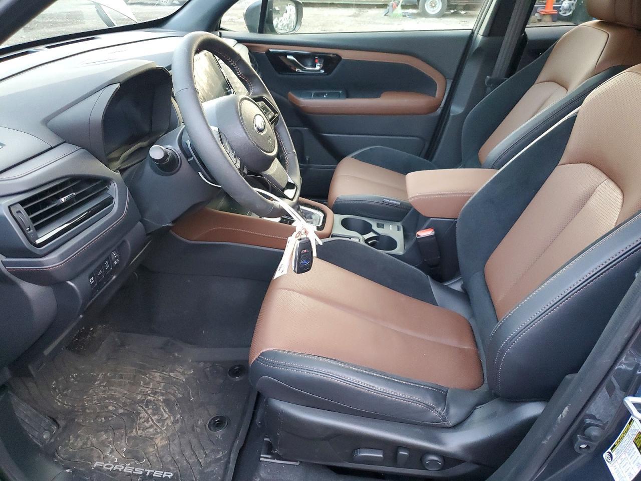 2025 Subaru Forester Touring - zdjęcie 7