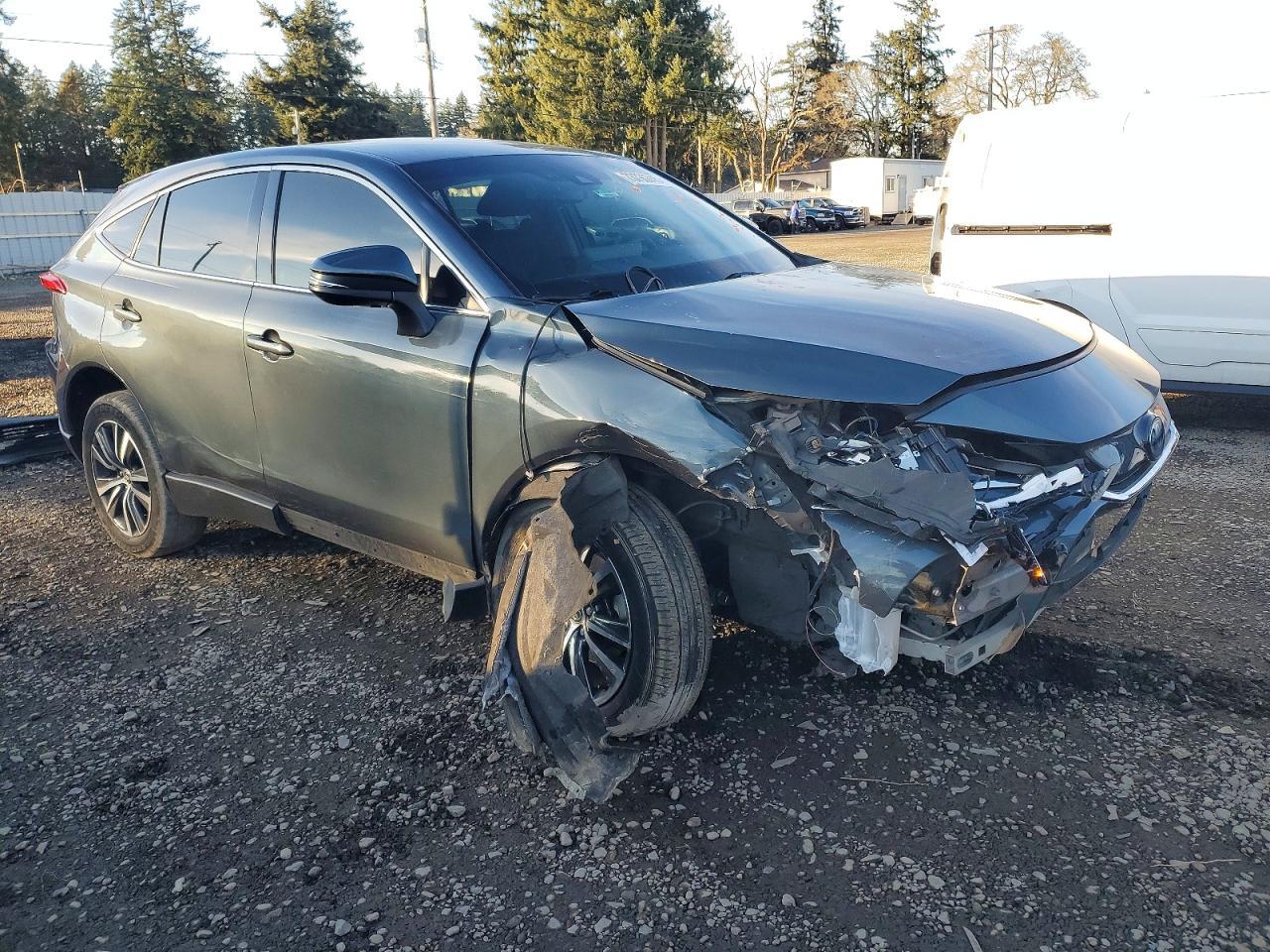 2022 Toyota Venza Le - zdjęcie 4