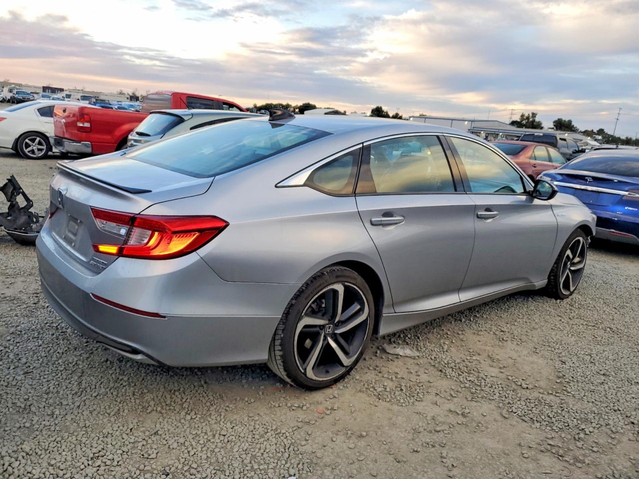 2022 Honda Accord Hybrid Sport - zdjęcie 3
