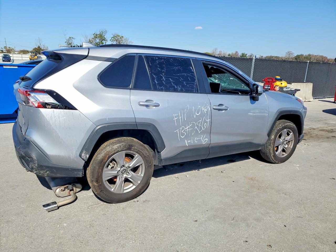 2024 Toyota Rav4 Xle - zdjęcie 3