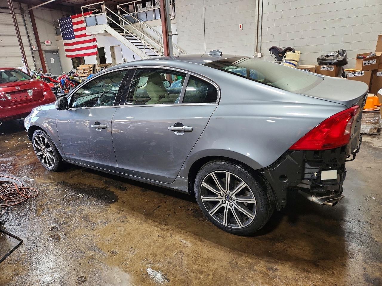 Volvo S60 - zdjęcie 2