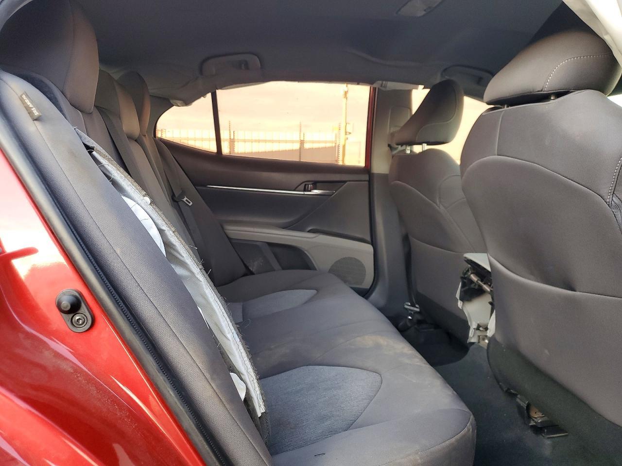 2023 Toyota Camry Le - zdjęcie 10