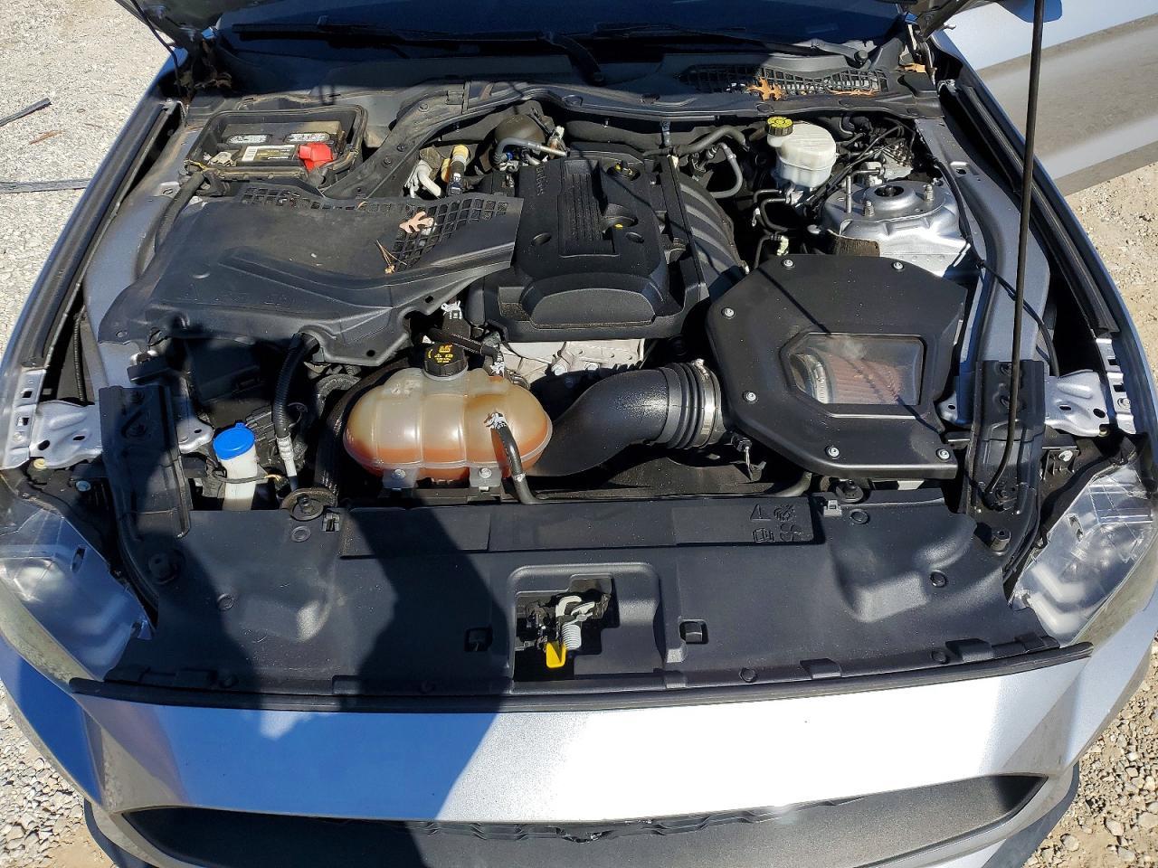 2020 Ford Mustang - zdjęcie 11