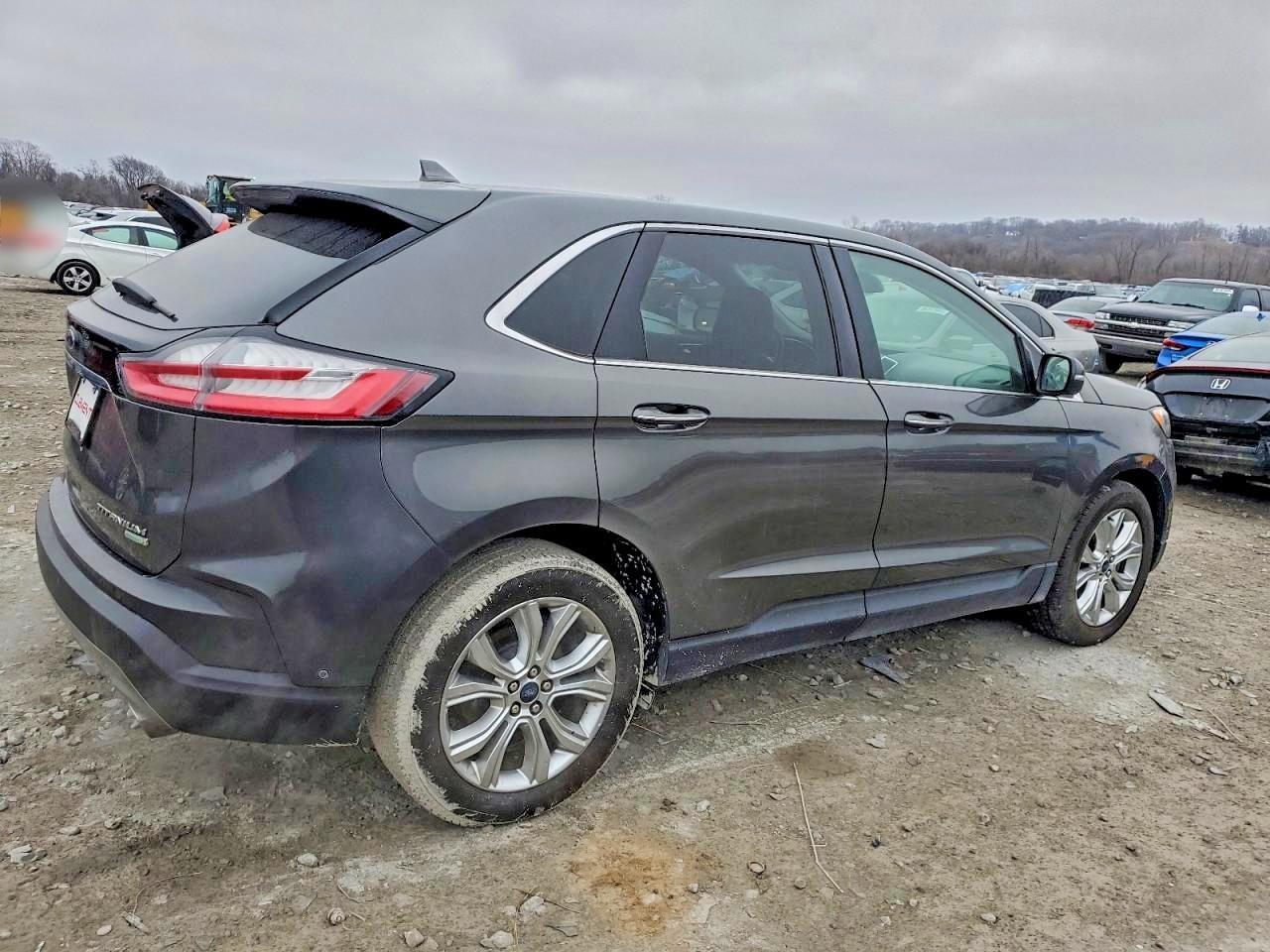 2020 Ford Edge Titanium - zdjęcie 3