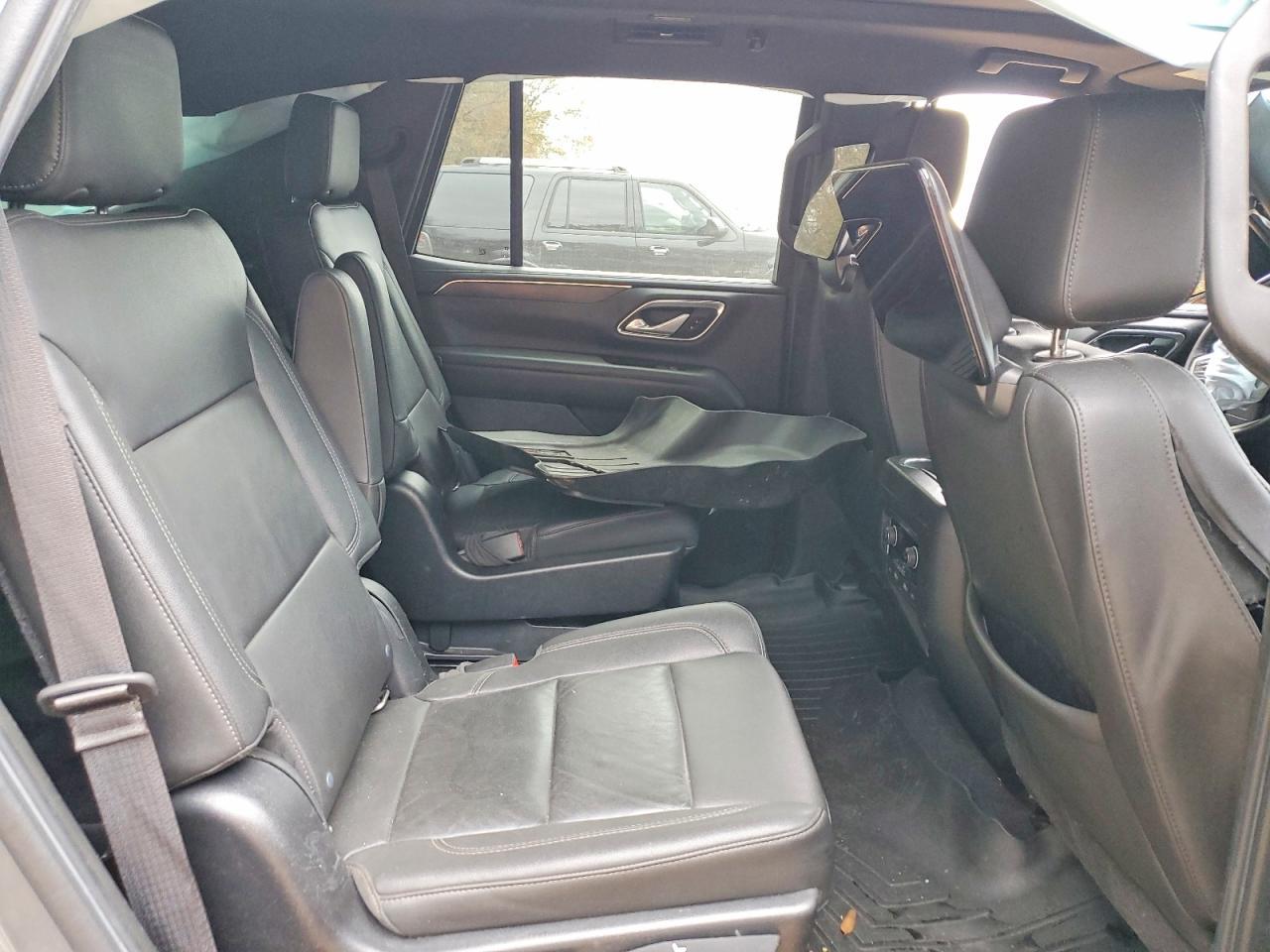 2021 Chevrolet Tahoe K1500 Z71 - zdjęcie 11