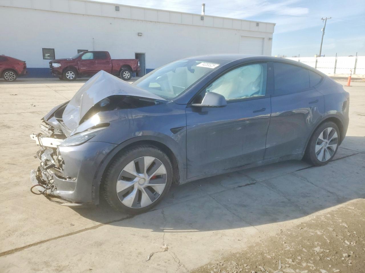 2022 Tesla Model Y - zdjęcie główne