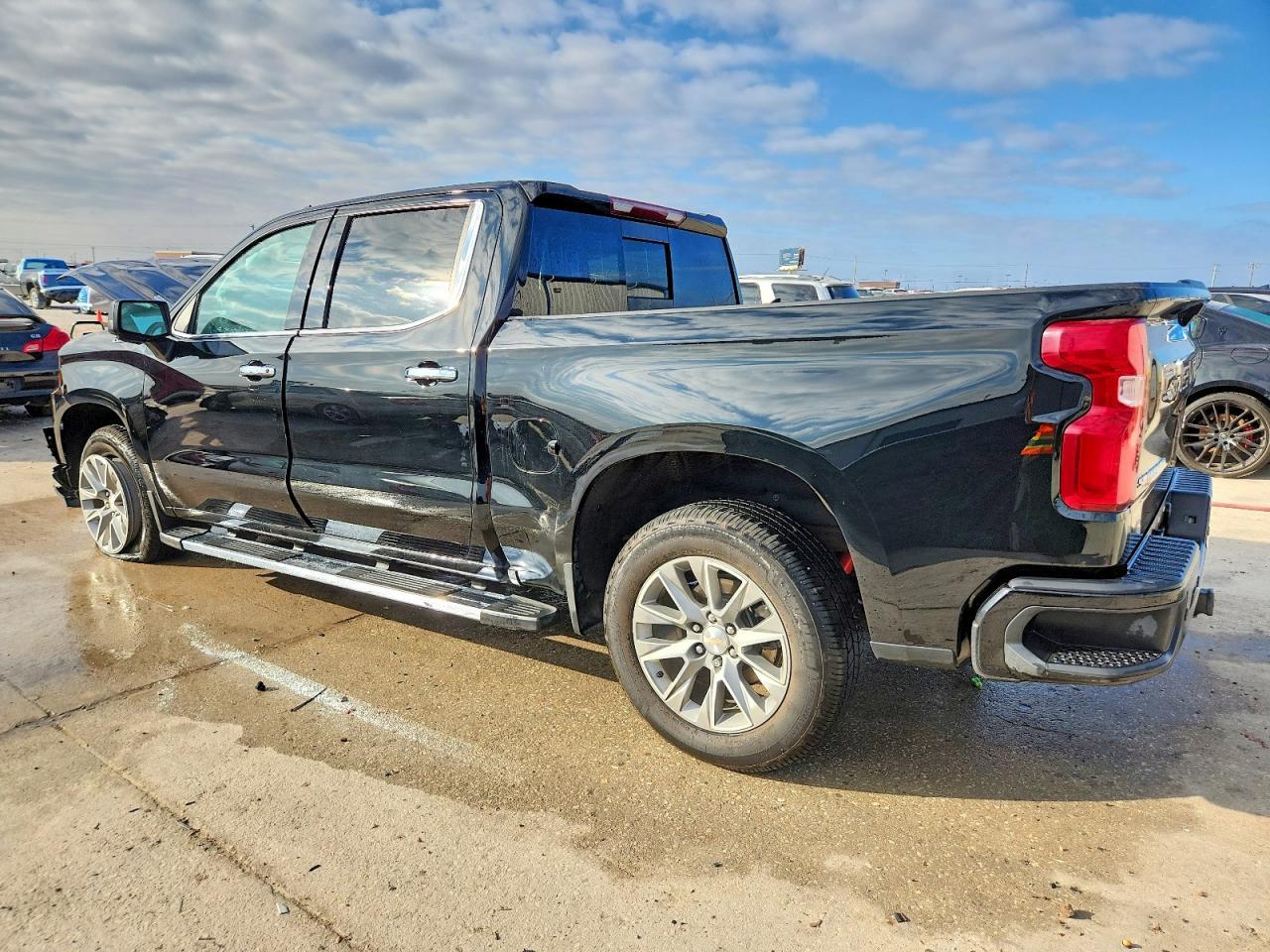 2021 Chevrolet Silverado K1500 High Country - zdjęcie 2