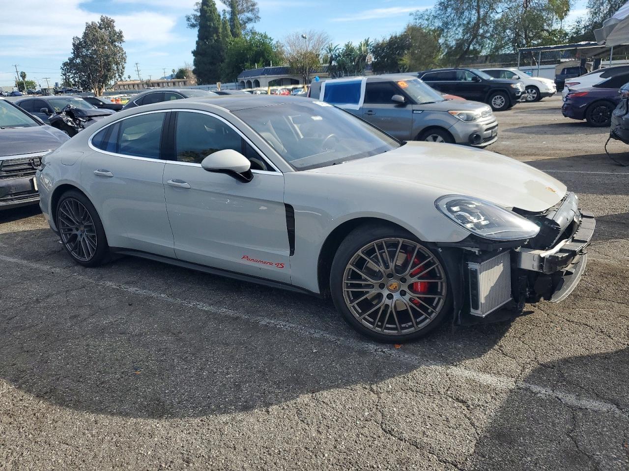 2022 Porsche Panamera 4S - zdjęcie 4