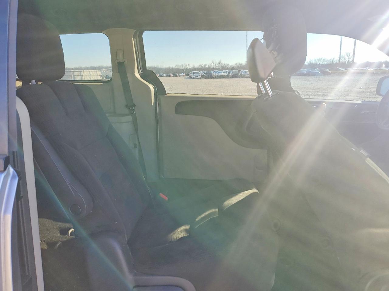 2016 Dodge Grand Caravan Se - zdjęcie 11
