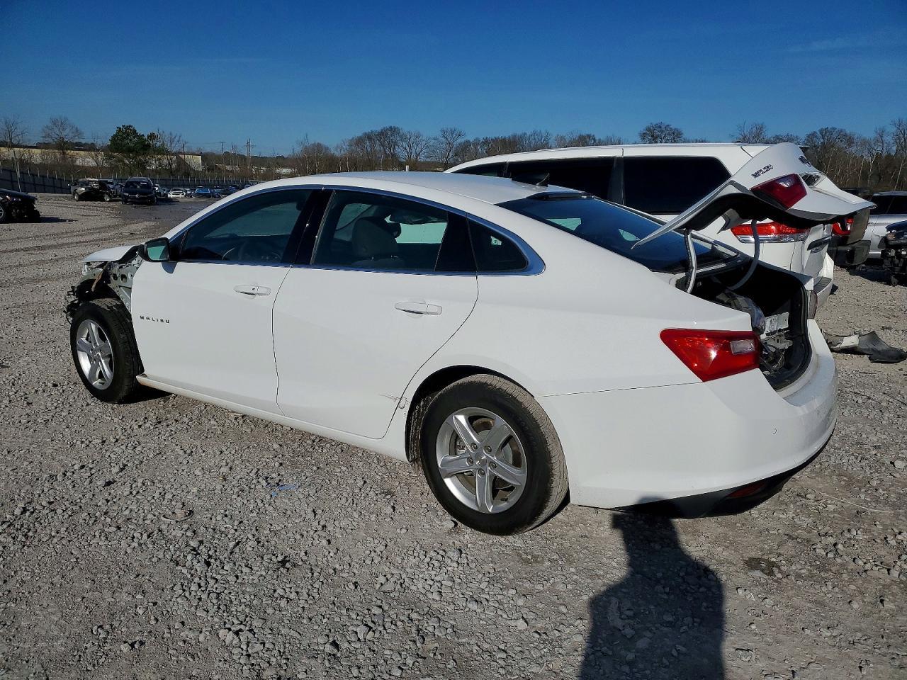 2024 Chevrolet Malibu Ls - zdjęcie 2